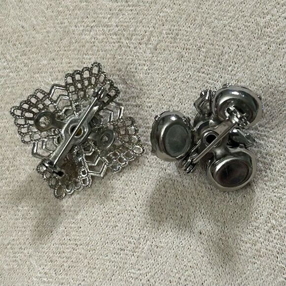 Lot Of 2 Vintage Brooches Pins Small Silver-tone & Blue Rhinestones Prong Set - Picture 5 of 7